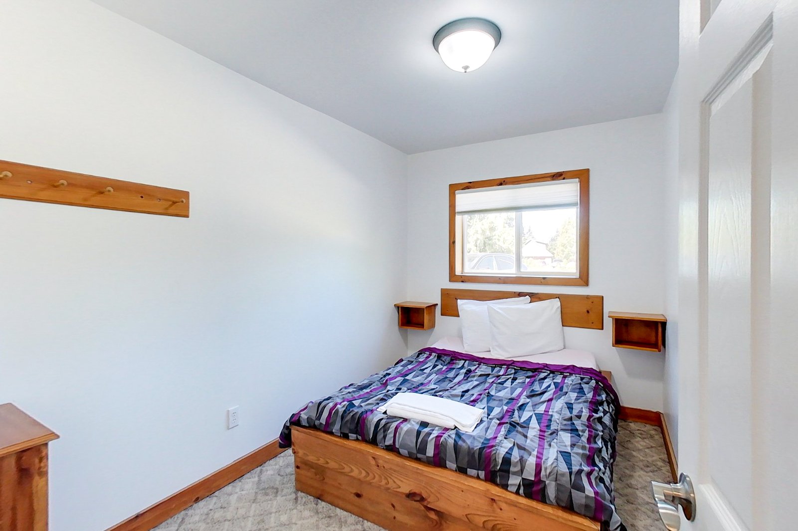 4 bedroom Cottage - Private Beach Access - Walk to Blue Mountain Village - #FO1