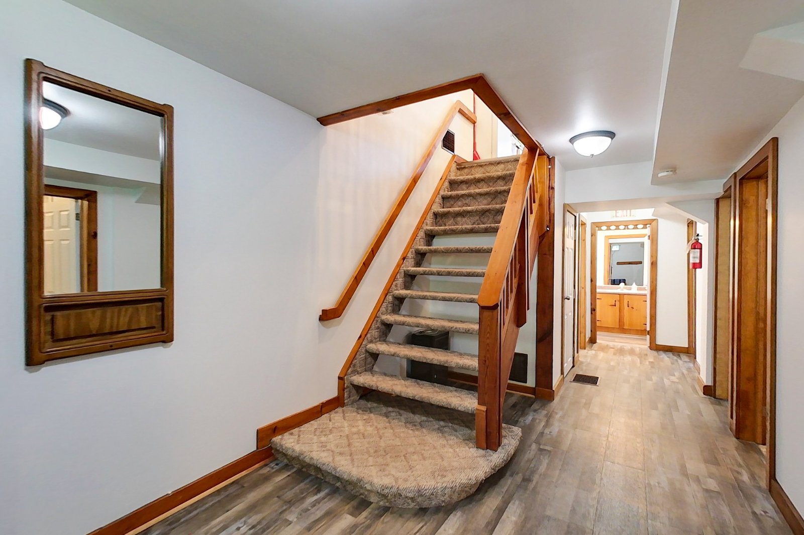4 bedroom Cottage - Private Beach Access - Walk to Blue Mountain Village - #FO2
