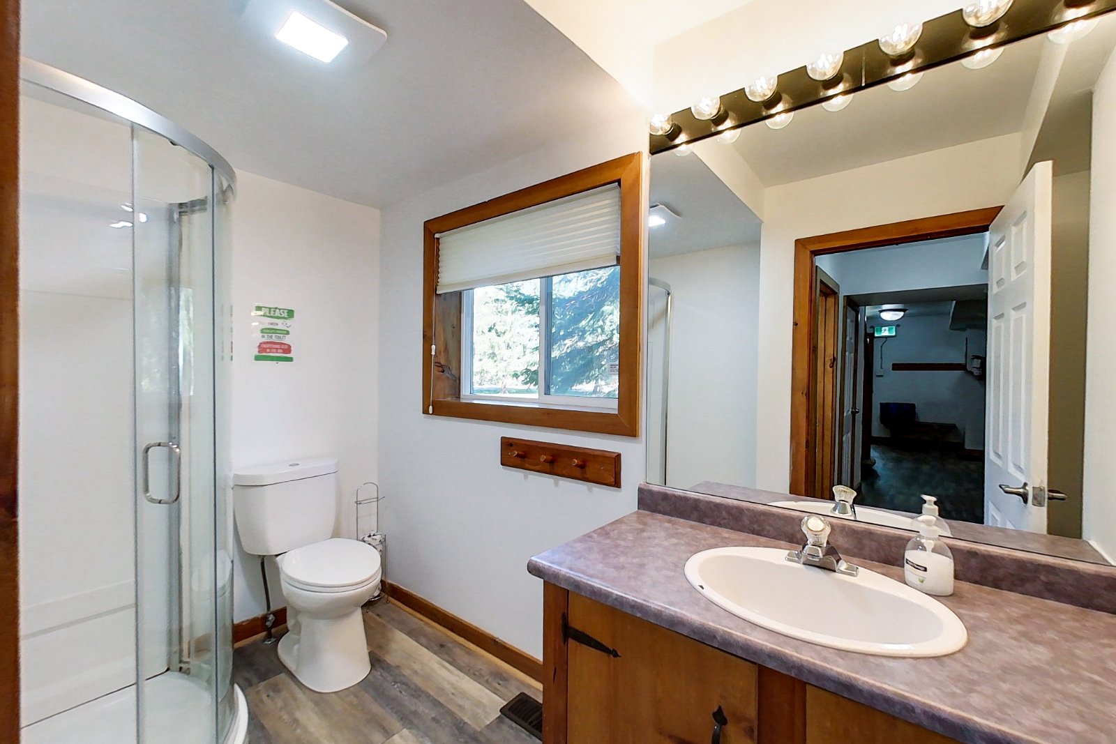 4 bedroom Cottage - Private Beach Access - Walk to Blue Mountain Village - #FO2